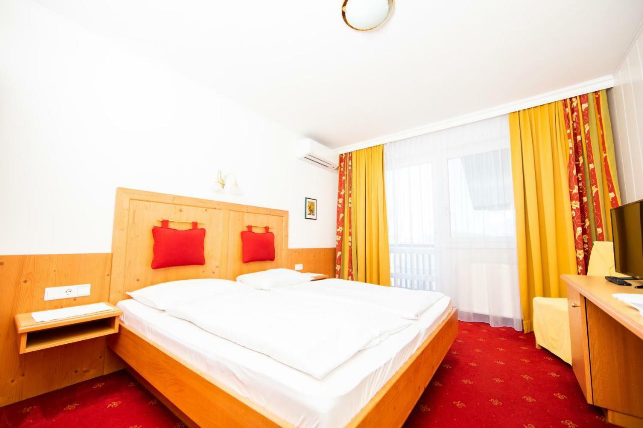 Landgasthof Zur Goldenen Traube Podersdorf am See Ngoại thất bức ảnh
