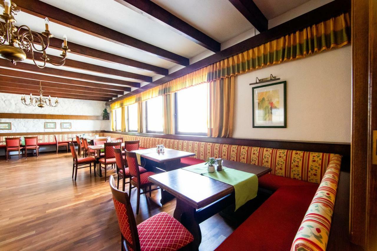 Landgasthof Zur Goldenen Traube Podersdorf am See Ngoại thất bức ảnh